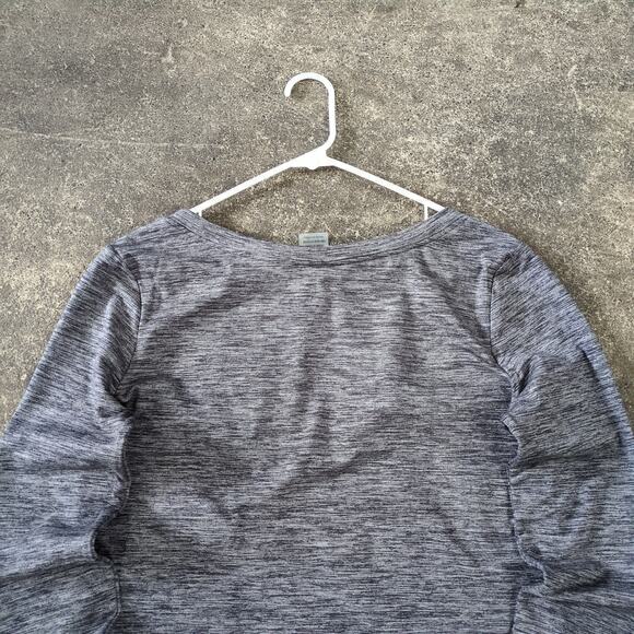 Roxy T Shirt Womens M Gray Pullover V Neck Workout Long Sleeve - Picture 4 of 7